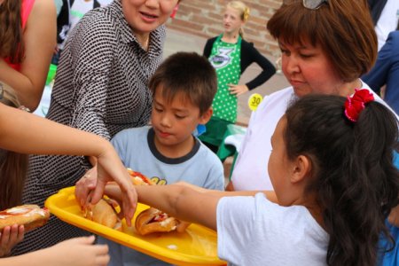 HOT-DOG COOKING CONTEST IN KOSTANAY